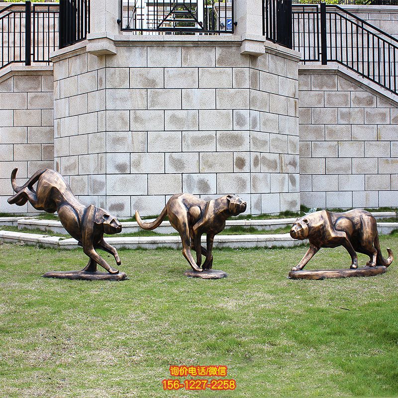 公園仿銅創(chuàng)意，鑄造、噴漆金錢(qián)豹雕塑
